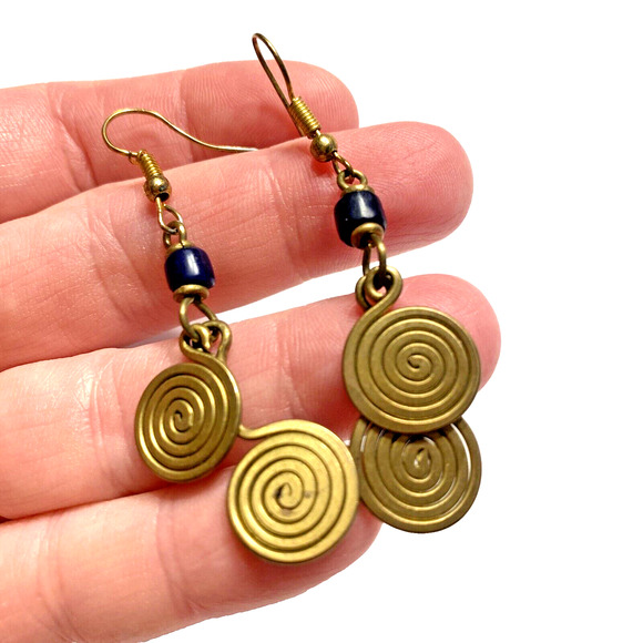 Pierced Earrings Goldtone & Polished Black Stone Wire Drop Dangles Etruscan Look - Picture 5 of 5